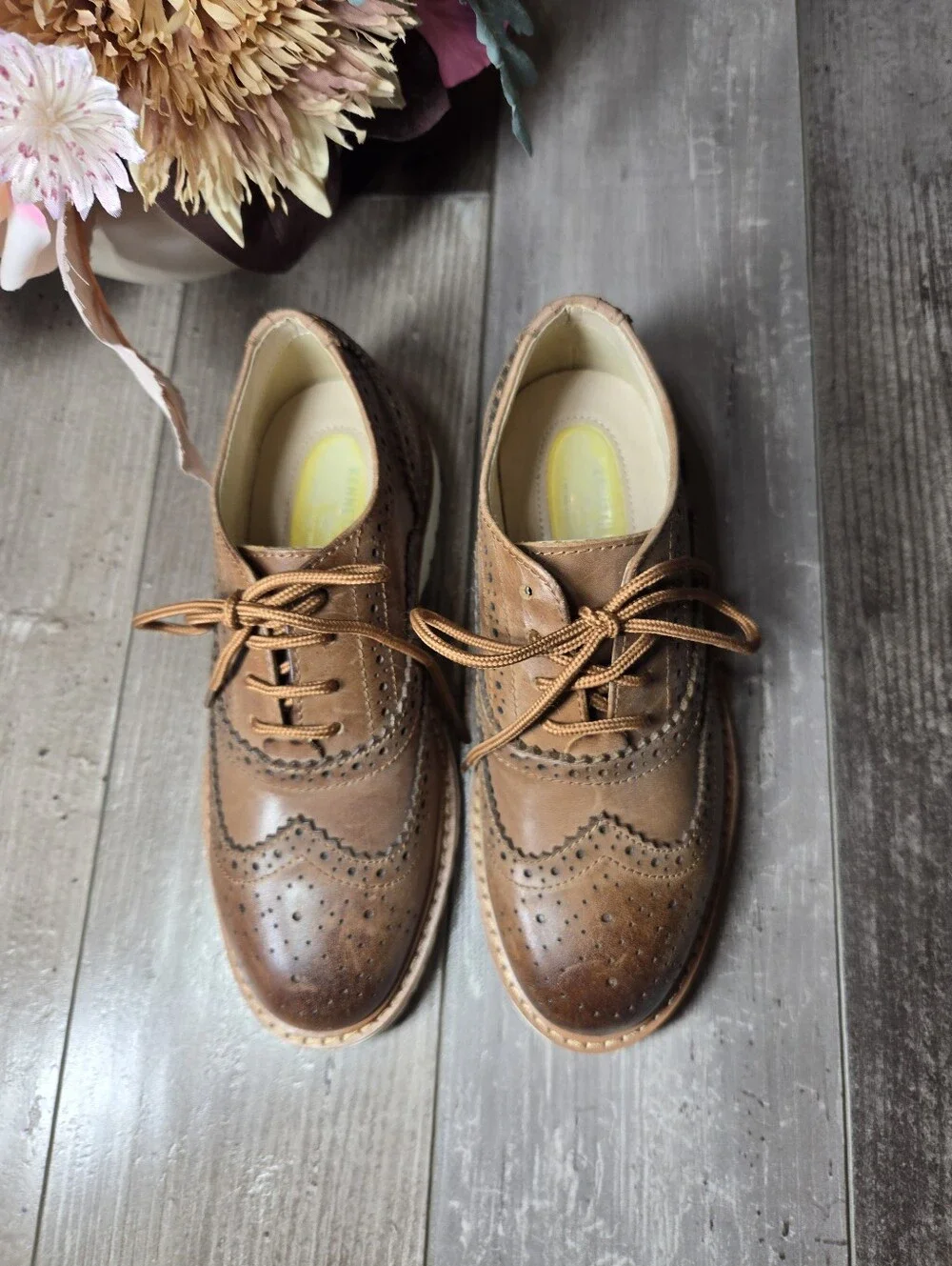 Kenneth Cole New York Boys Size 13 Cognac Leather Wingtip Brogues